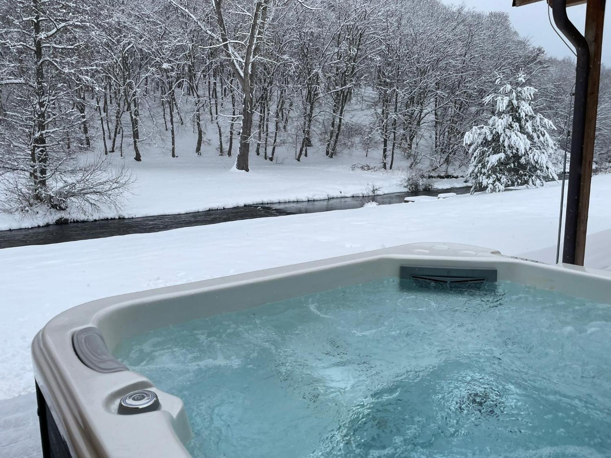 River Wellness Jince エクステリア 写真